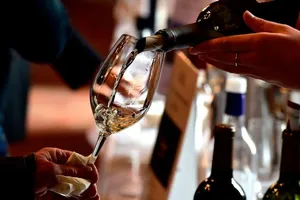 Ông Trump: Không công bằng nếu không đánh thuế rượu vang Pháp