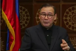 Ngoại trưởng Philipines lên án tàu Trung Quốc 'đáng khinh bỉ'