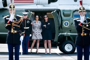 Ông Trump chọn trợ lý bà Trump làm thư ký báo chí Nhà Trắng