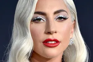 Lady Gaga ra mắt thương hiệu mỹ phẩm riêng 