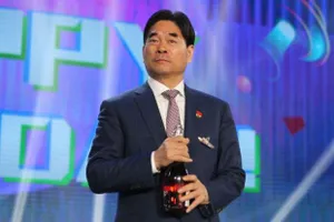 Tỉ phú Trung Quốc bị bắt vì ấu dâm