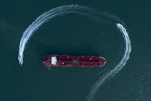Hải quân Anh sẽ hộ tống tàu hàng qua eo biển Hormuz