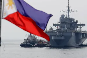 Bộ trưởng Quốc phòng Philippines chỉ trích TQ ở biển Đông 