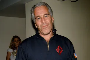 Tỉ phú ấu dâm được tặng 3 bé gái 12 tuổi làm quà sinh nhật