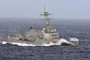 Bị Mỹ thách thức ở biển Đông, Trung Quốc lên tiếng