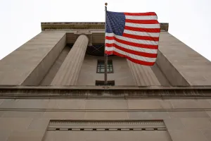 Mỹ bắt giữ nhân viên chính phủ Trung Quốc gian lận thị thực