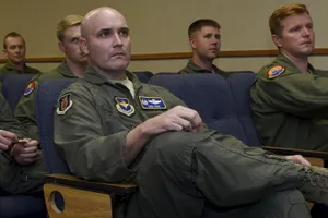 Trung Quốc bắt cựu phi công chuyên cơ Không lực Một Mỹ