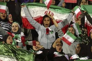 Nữ giới Iran đã được phép vào sân xem bóng đá