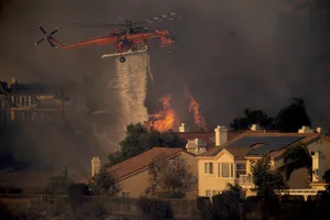 Cháy rừng ở California, hàng trăm ngàn người phải sơ tán