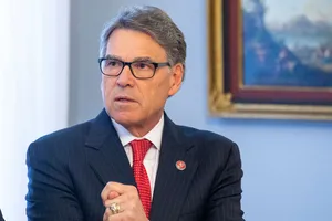 Bộ trưởng Năng lượng Mỹ từ chức dưới áp lực luận tội ông Trump