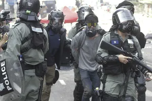 Đại sứ Trung Quốc cảnh báo 'biện pháp mạnh' với Hong Kong