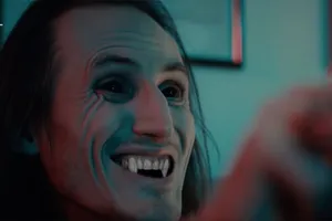 Ma cà rồng bất ngờ 'quảng bá' chiến dịch vaccine của Nga 