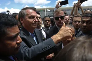 Tổng thống Brazil bị kiện lên Tòa án công lý quốc tế