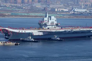 Tàu sân bay nội địa đầu tiên của Trung Quốc đi vào hoạt động