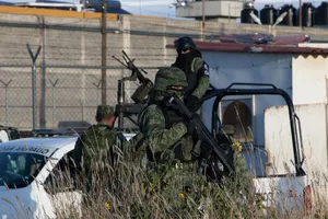 Tù nhân ẩu đả vì banh bóng, 16 người chết