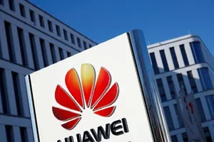 Tập đoàn công nghệ Trung Quốc Huawei có thể bị Mỹ áp thêm nhiều lệnh cấm giao dịch các sản phẩm công nghệ. Ảnh: REUTERS