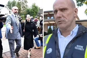 Nhân viên an ninh của Lions Gate đồng thời được thuê để theo sát bà Mạnh Vãn Châu và bảo vệ Lãnh sự quán TQ tại Vancouver. Ảnh: SCMP