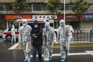 Quan chức Vũ Hán hứng chỉ trích vì cách ứng phó với đại dịch