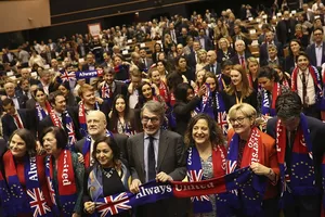 EU đã thông qua các điều khoản Brexit và chuẩn bị giai đoạn đàm phán thương mại Anh-EU. Ảnh: AP