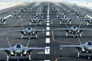 Máy bay F-35 vẫn còn gần 900 lỗi khác nhau, giảm chưa tới 10% so với báo cáo năm 2018. Ảnh: THE TIMES