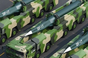 Quyền Bộ trưởng Hải quân Mỹ Thomas Modly cảnh báo Mỹ đang tụt lại sau Nga và Trung Quốc trong cuộc đua vũ khí vượt siêu âm. Ảnh: TÂN HOA XÃ