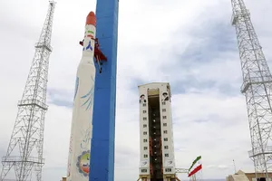 Vụ phóng vệ tinh Zafar bằng tên lửa đẩy Simorgh của Iran hôm 9-2 đã không thành công. Ảnh: IRAN PRESS