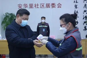 Chủ tịch Trung Quốc Tập Cận Bình thị sát công tác phòng, chống dịch ở thủ đô Bắc Kinh hôm 10-2. Ảnh: CCTV