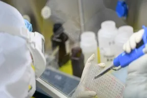 Các nhà khoa học trên thế giới đang chạy đua để phát triển một loại vaccine ngừa virus COVID-19. Ảnh: BANGKOK POST 