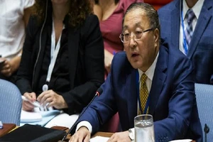 Đại sứ Trung Quốc tại Liên Hiệp Quốc Trương Quốc phát biểu hôm 13-2. Ảnh: AFP