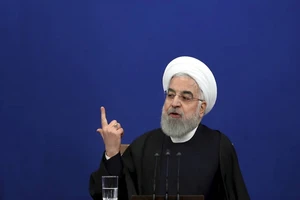 Tổng thống Iran Hassan Rouani trong buổi họp báo ngày 16-2 tại thủ đô Tehran. Ảnh: AP