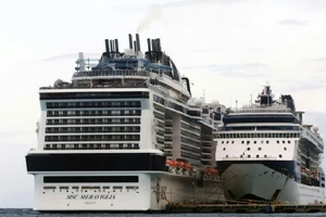 Tàu du lịch Meraviglia với 6.000 người cuối cùng cũng được Mexico cho nhập cảng. Ảnh: AFP