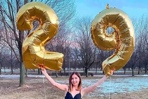 Sinh nhật của 1 blogger người Nga đã trở thành thảm kịch khiến 3 người thiệt mạng vì dùng đá khô một cách tùy tiện. Ảnh: INSTAGRAM