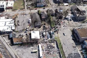 Trận lốc xoáy khủng khiếp đã quét qua TP Nashville (Mỹ) khiến ít nhất 25 người chết và nhiều người vẫn còn mất tích. Ảnh: ABC NEWS