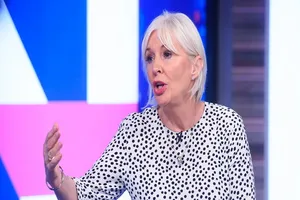 Thứ trưởng Y tế Anh Nadine Dorries là chính trị gia đầu tiên của Anh bị nhiễm COVID-19. Ảnh: THE GUARDIAN