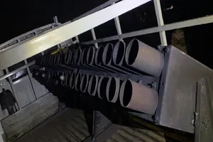 Một chiếc xe tải chở tên lửa Katyusha ở Rashidiya, Iraq. Ảnh: REUTERS