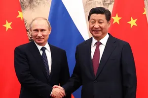 Chủ tịch Trung Quốc Tập Cận Bình (phải) và Tổng thống Nga Vladimir Putin (trái). Ảnh: TÂN HOA XÃ