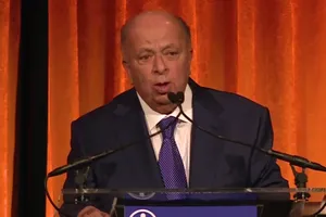 Ông Stanley Chera (ảnh) - một người bạn của Tổng thống Mỹ Trump vừa qua đời vì COVID-19. Ảnh: AP