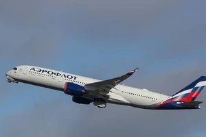 Ngày 15-4, máy bay của hãng hàng không Aeroflot (Nga) đã chở gần 300 công dân Nga bị mắc kẹt ở New York về nước. Ảnh: TASS