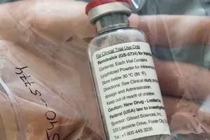 Một lo thuốc Remdesivir dùng trong thử nghiệm điều trị COVID-19. Ảnh: REUTERS