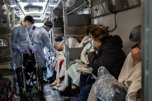 Khu cách ly quá tải của của Bệnh viện Montefiore thuộc TP New York, Mỹ ngày 20-4. Ảnh: REUTERS