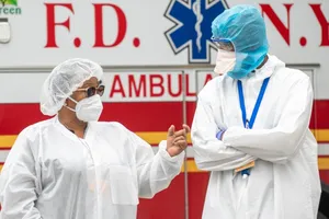 Nhân viên y tế tại một bệnh viện ở bang New York, Mỹ (Ảnh chụp ngày 26-4). Ảnh: CNN