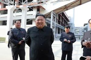 Chủ tịch Triều Tiên Kim Jong-un dự lễ khánh thành nhà máy sản xuất phân bón Sunchon ngày 1-5. Ảnh: KCNA