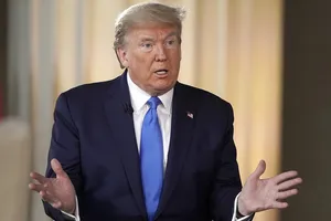 Tổng thống Mỹ Donald Trump phủ nhận mọi liên quan của chính quyền Mỹ với cuộc đột kích ở Venezuela hôm 3-5. Ảnh: THE GUARDIAN