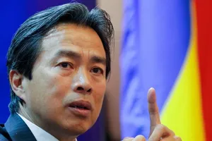 Đại sứ Trung Quốc tại Israel Đỗ Vĩ. Ảnh: REUTERS