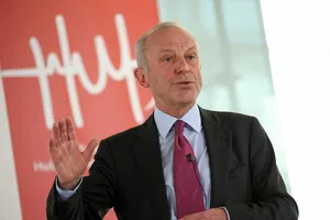 Giáo sư chuyên khoa ung thư Karol Sikora - Chủ nhiệm Khoa Y - Đại học Buckingham (Anh), cựu Giám đốc Chương trình ung thư của WHO. Ảnh: HOPITAL TIMES