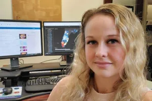 Chuyên gia Rebekah Jones khi còn làm việc ở Sở Y tế Florida. Ảnh: TWITTER 