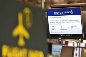 Bảng thông tin chuyến bay của hãng Singapore Airlines tại sân bay Changi. Ảnh: MMEDIACORP