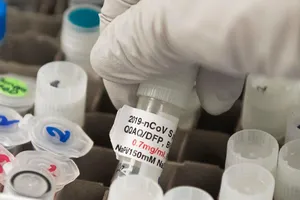 Trung Quốc tuyên bố thử nghiệm thành công giai đoạn 1 vaccine ngừa COVID-19 trên hơn 100 tình nguyện viên. Ảnh minh hoạ: REUTERS