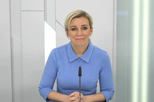 Người phát ngôn Bộ Ngoại giao Nga Maria Zakharova trả lời phỏng vấn trực tuyến của kênh truyền hình Rossiya-1 tối 1-6. Ảnh: ROSSIYA-1