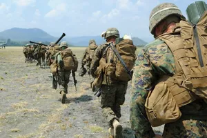 Lính Mỹ và lính Philippines tham gia cuộc tập trận chung Balikatan vào tháng 5-2017. Ảnh: AFP